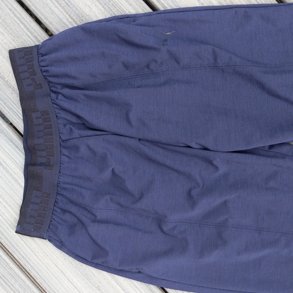 Puma Jogger Size S/P - Picture 8 of 11